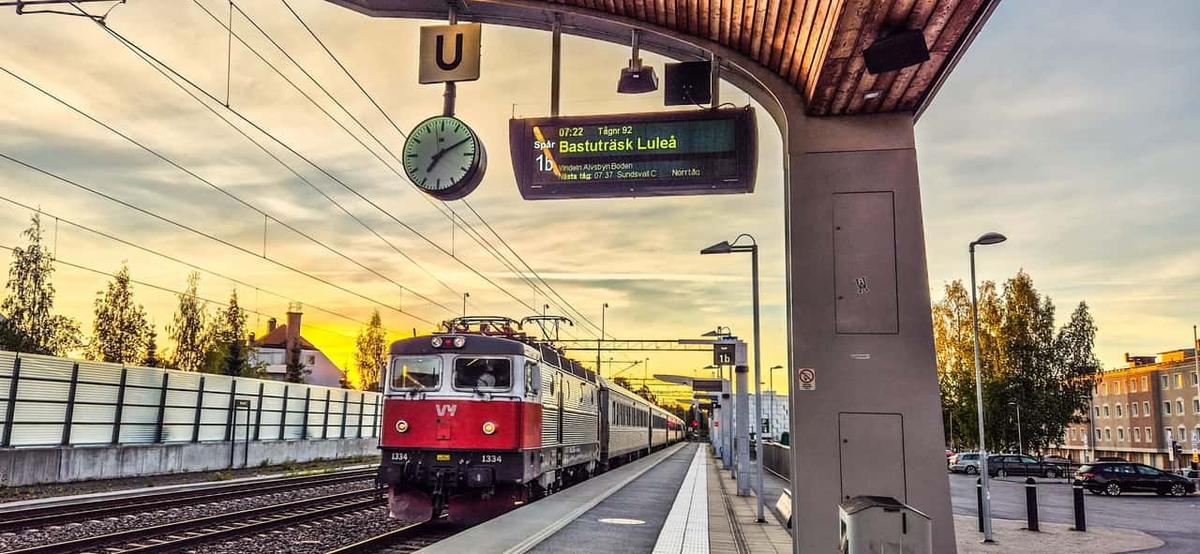 Få 40 % rabatt på sittplatsen eller plats i liggvagnskupé
