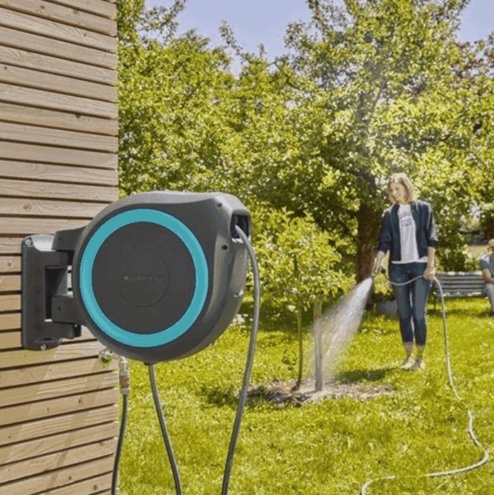 Gardena RollUp L Väggmonterad slanglåda 13/30m