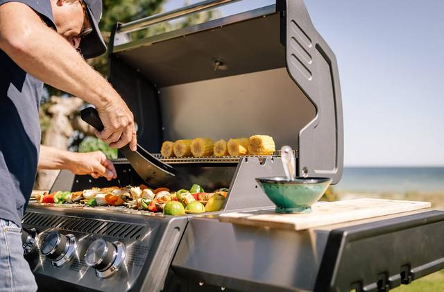 Gratis grillpaket vid köp av Bluegaz Z401 eller X300 Gasolgrill!
