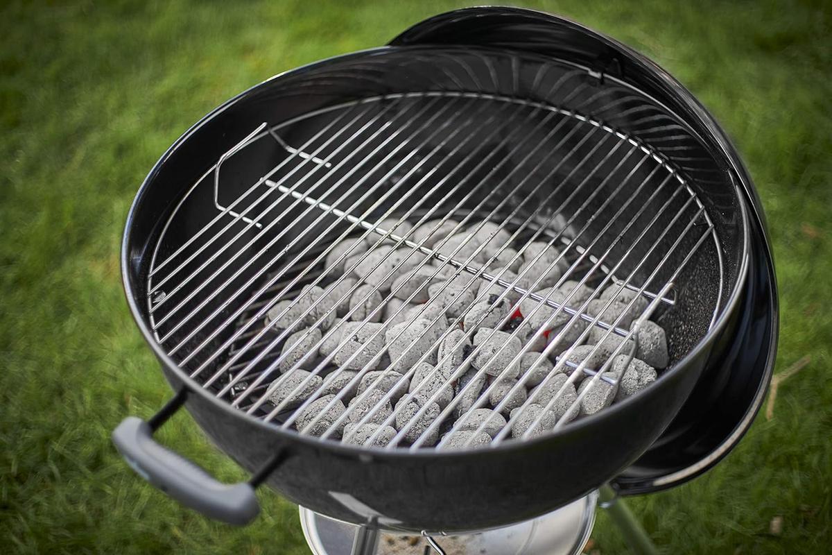 Weber Original 57cm Kettle Premium BBQ Grill