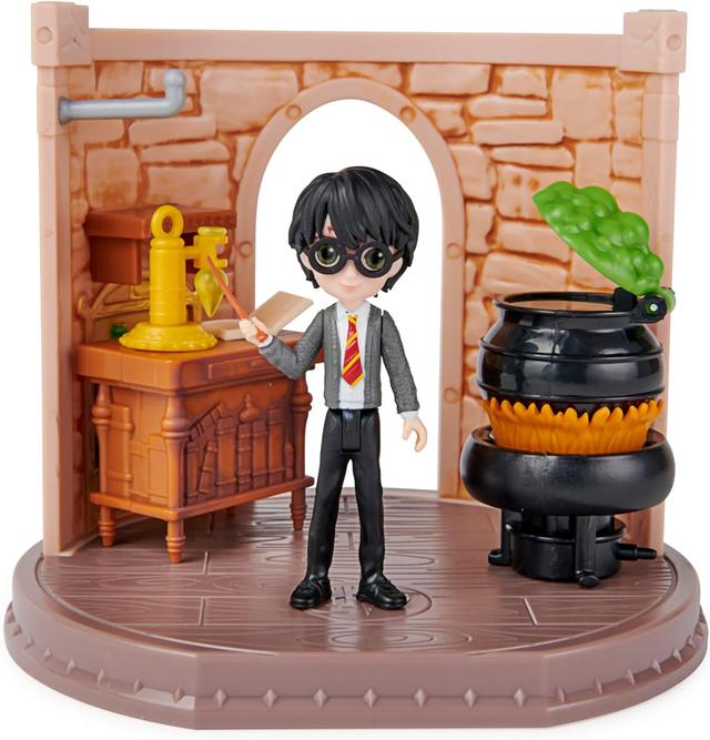 Hogwarts Trollkarlsklass Leksak med Harry Potter-Figur