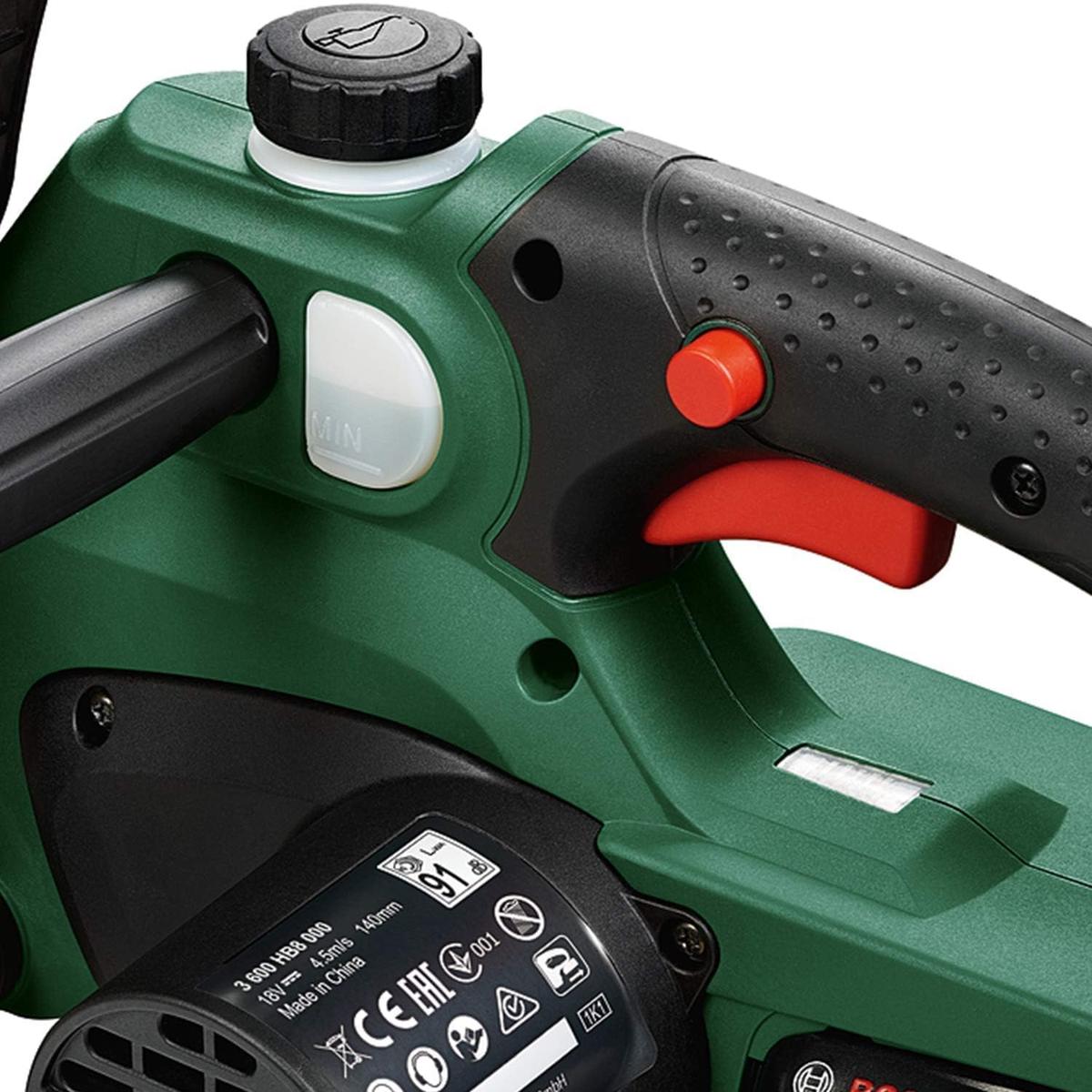Bosch Universal 18 Sladdlös Kedjesåg