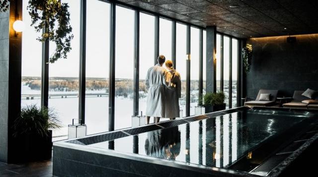 Upp till 20 % rabatt på hotell under helger hos Strawberry