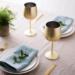 Vinglas i guld från Love is Blind