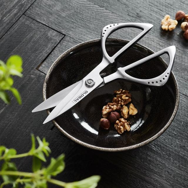 GLOBAL  Kökssax 21 cm 40% rabatt 