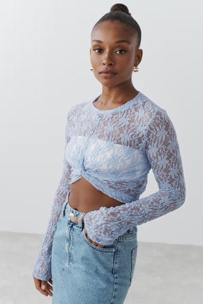 Rea på  top - hos Gina Tricot