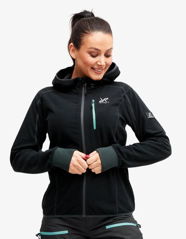 30% rabatt på utvalda favoriter hos Revolution Race!