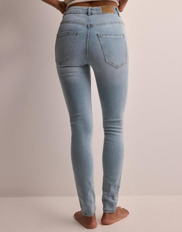Gina Tricot Molly High-Waisted Sky-Blue Jeans